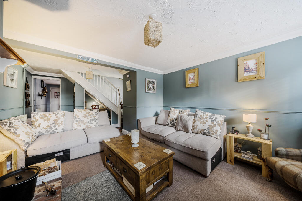 Bradenstoke, Nr Chippenham, Wilts, SN15 photo 2