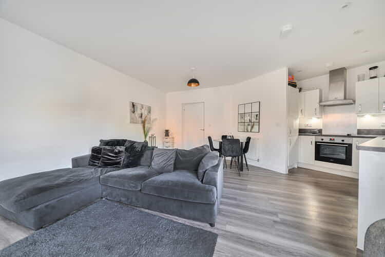Apartment in Upton, St Crispin's - View 4
