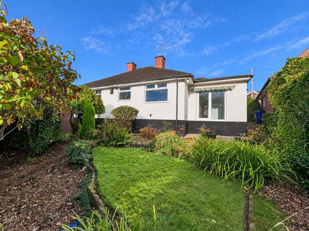 House in Newcastle-under-Lyme, The Westlands - View 2