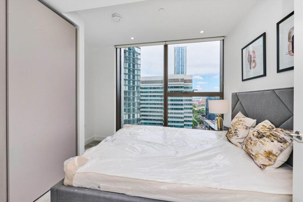 Apartment in London - More