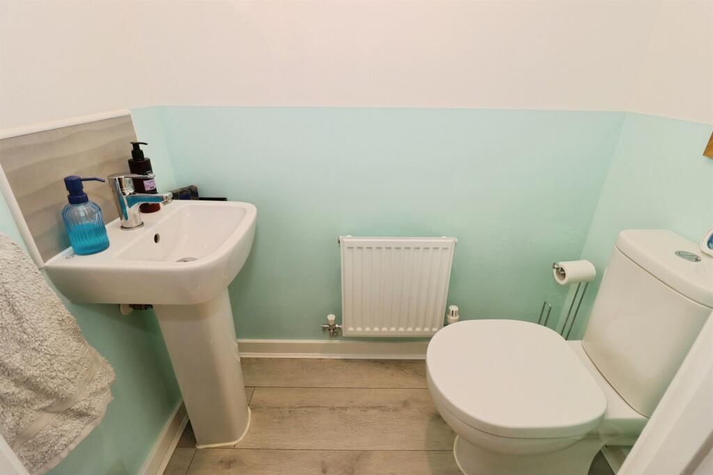 House in Bristol, Lyde Green, Emersons Green - More