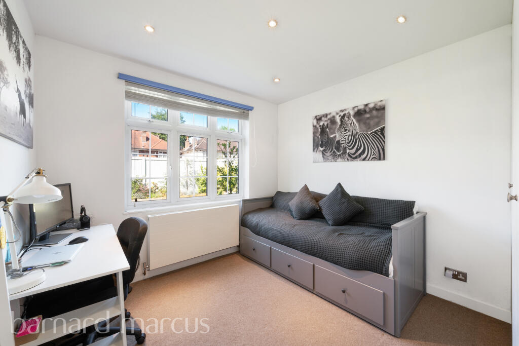 Apartment in London - More