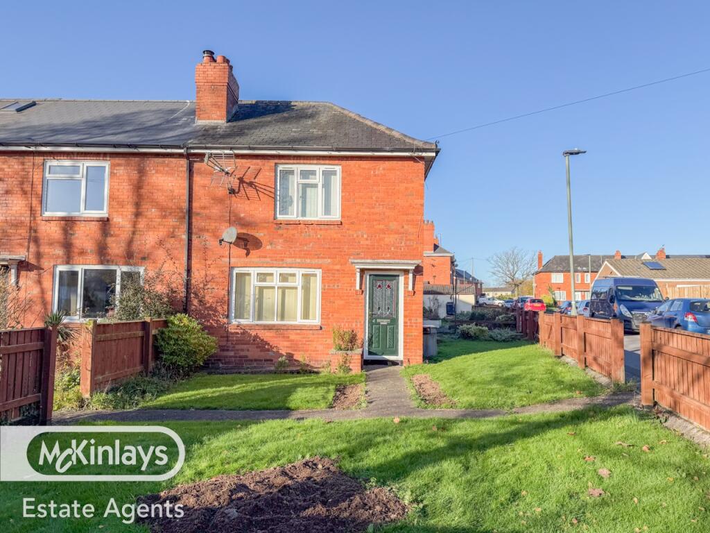 Main image of property: A fantastic 2 bedroom renovation opportunity in Willand, with Garage