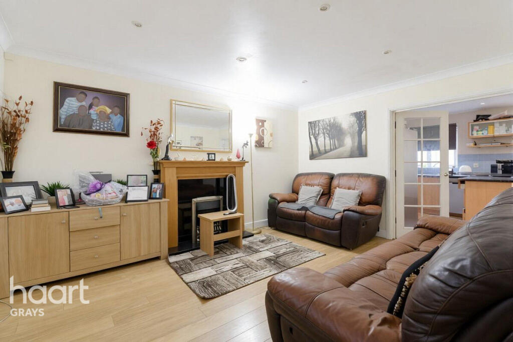 House in Grays, Chafford Hundred - View 4