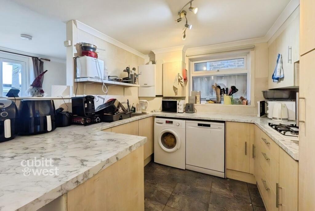 House in Chichester, East Broyle - View 5
