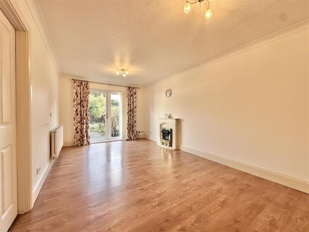 Stroud Park Avenue, Christchurch - View 2