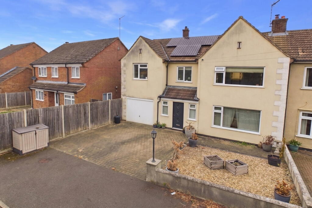 5-bed detached on Kettering Road North | Spinney Hill | NN3, £400,000