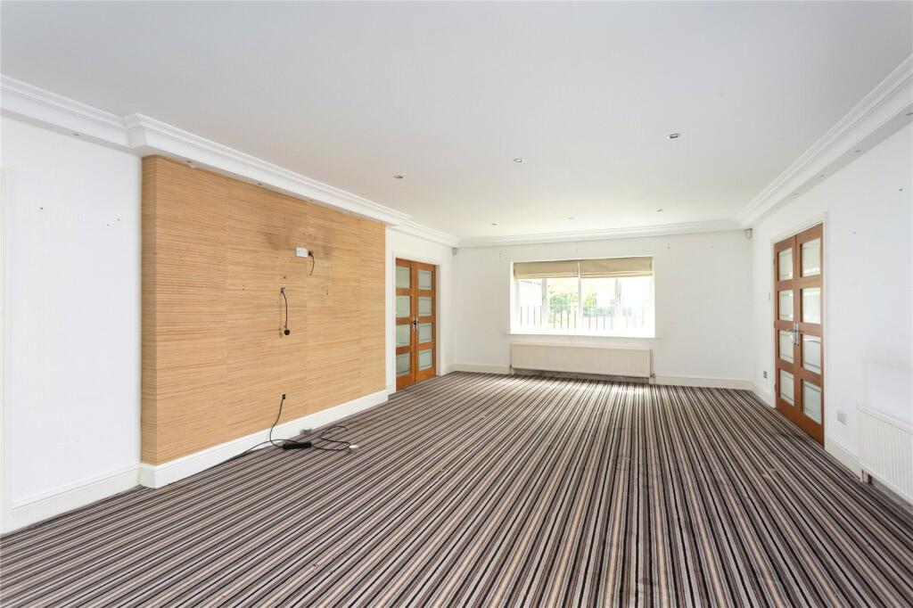 House in Leeds, Primley Park, Alwoodley - View 4