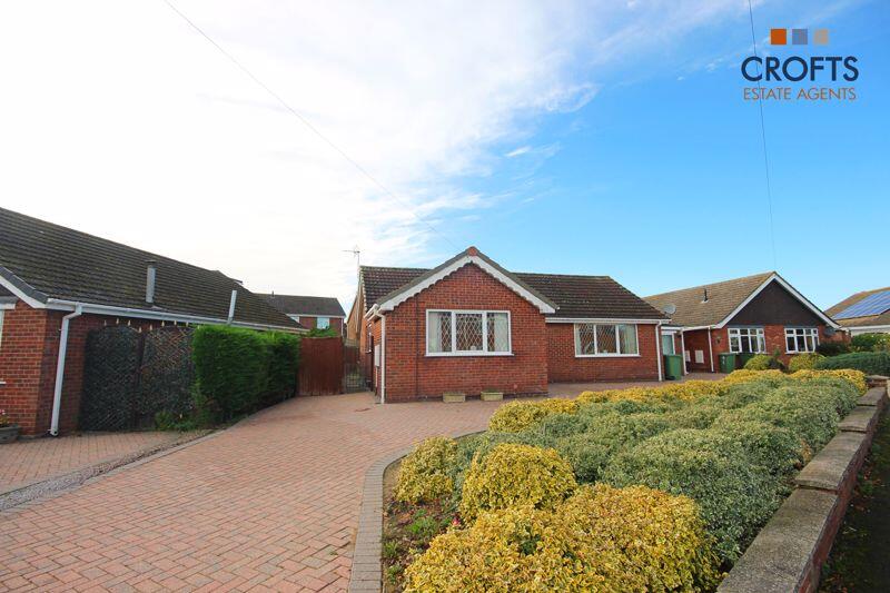 2-bed detached on Fair Isle Rise, Immingham, £195,000