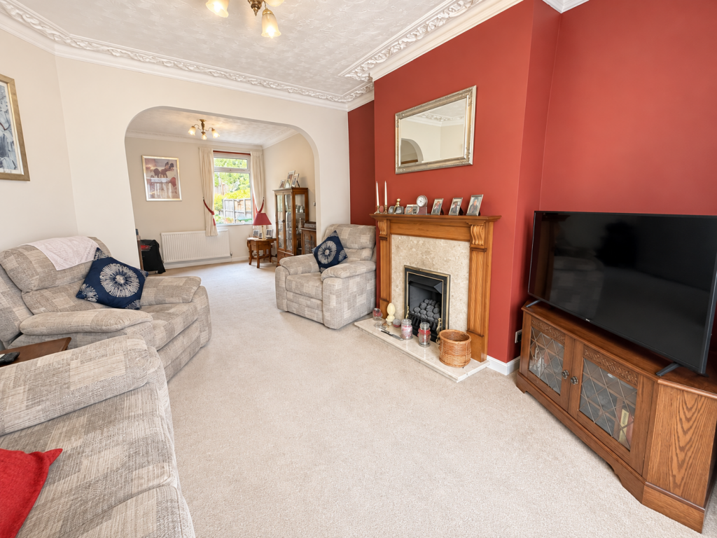 House in Southampton, Western Docks, Shirley - More