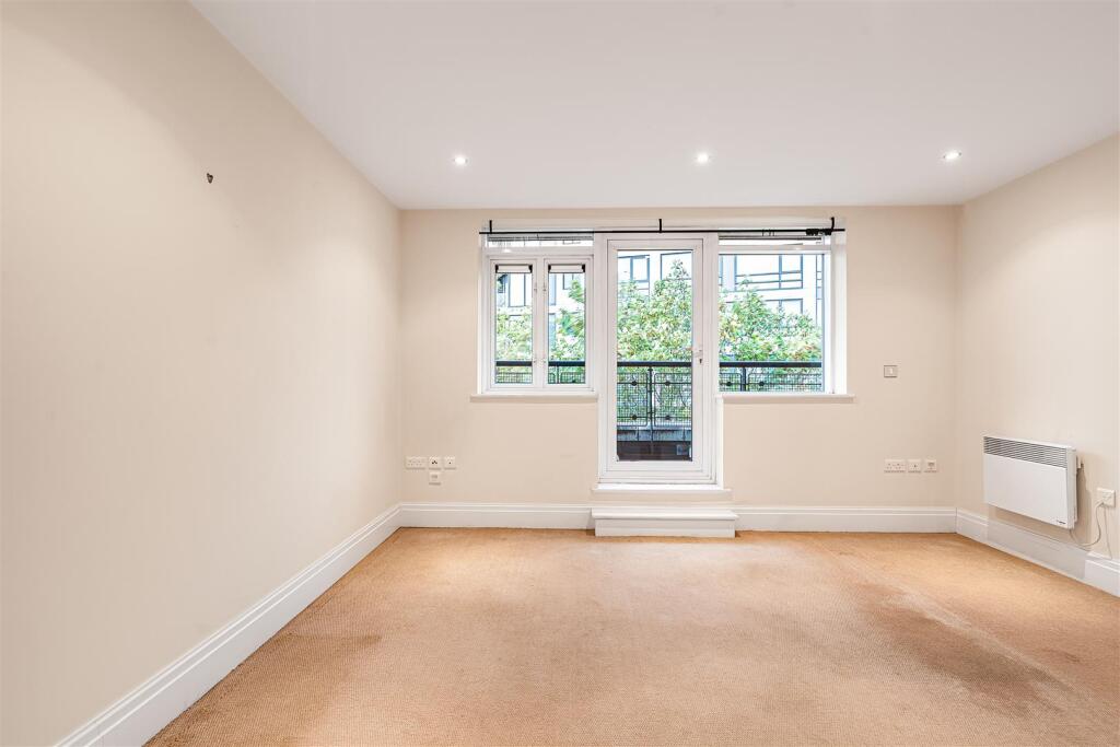 Apartment in London, Royal Borough of Kingston upon Thames - View 5