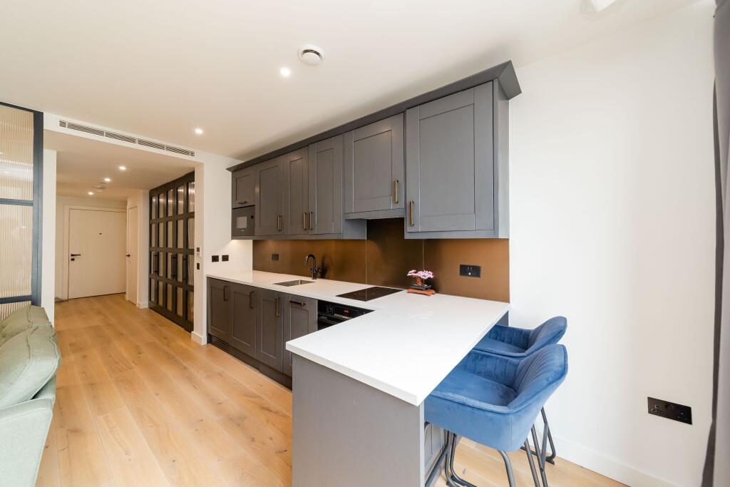 Apartment in London - View 5