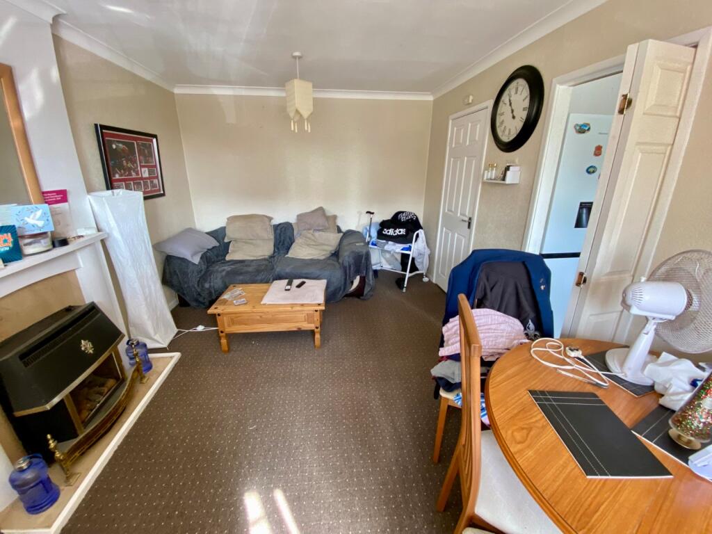 Apartment in Bradford, West Yorkshire - View 3