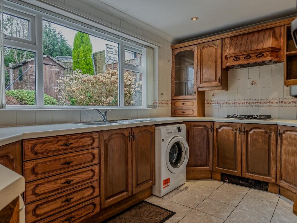 Brabyns Road, Hyde, Greater Manchester, SK14 photo 5