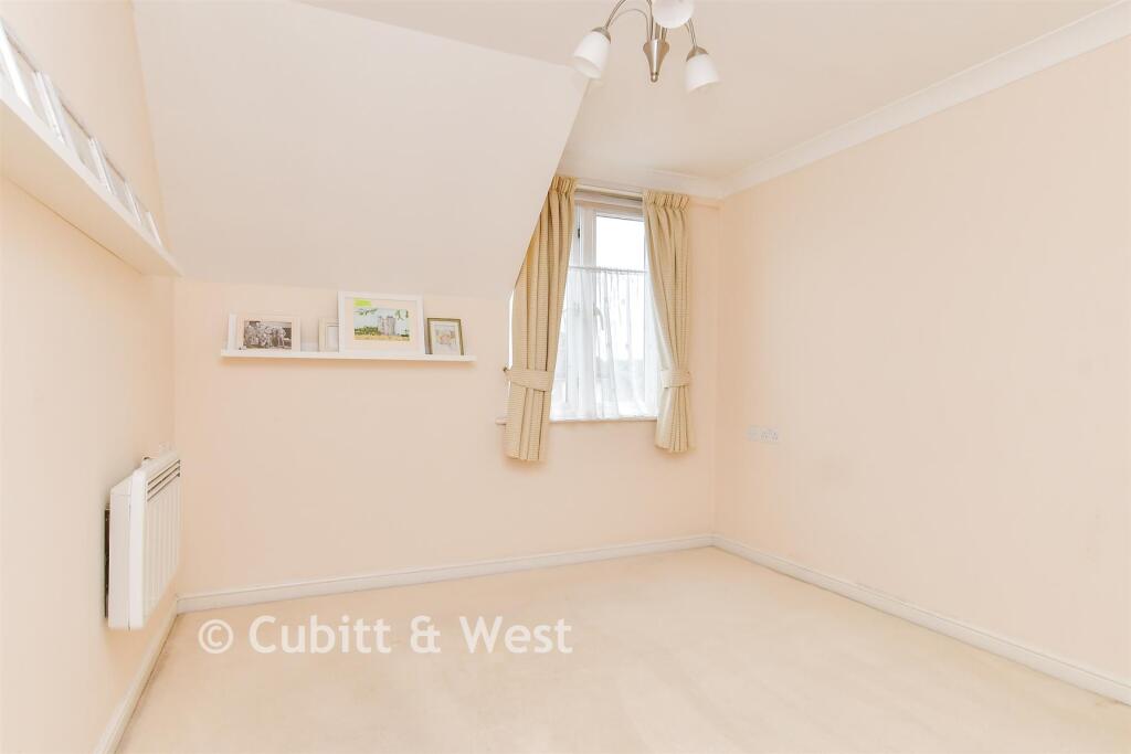 Apartment in Arun, Arundel