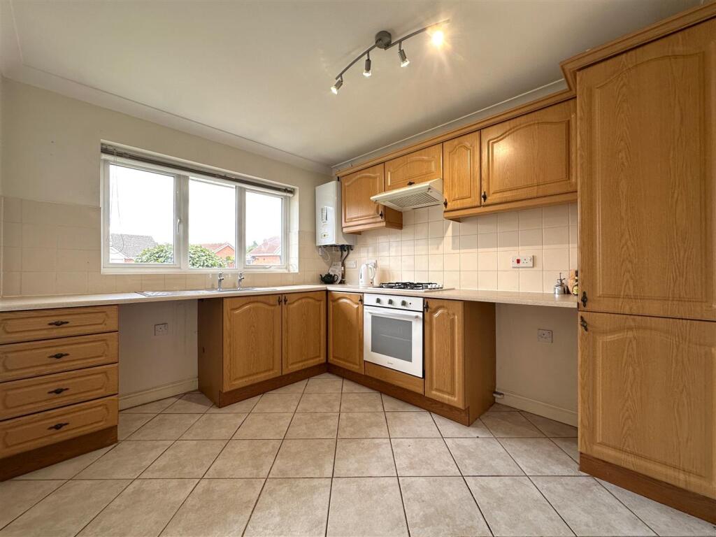 Clayton Close, Newark - View 2