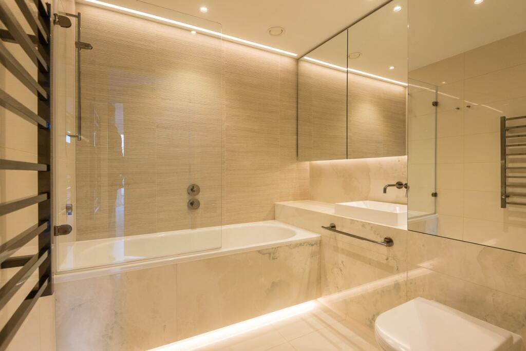 Apartment in London - More
