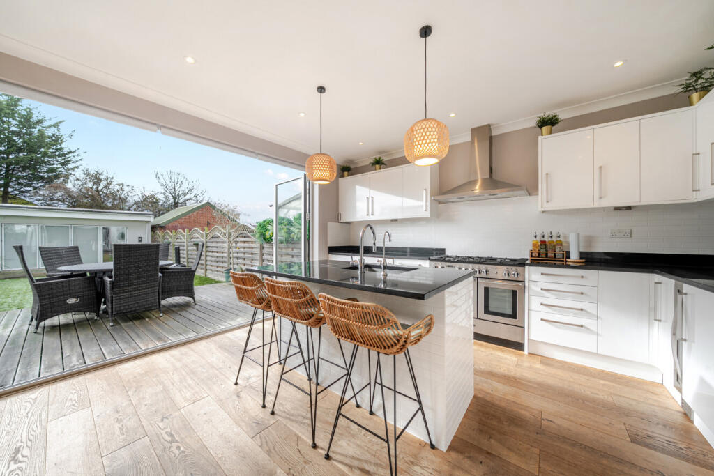 House in London - View 3