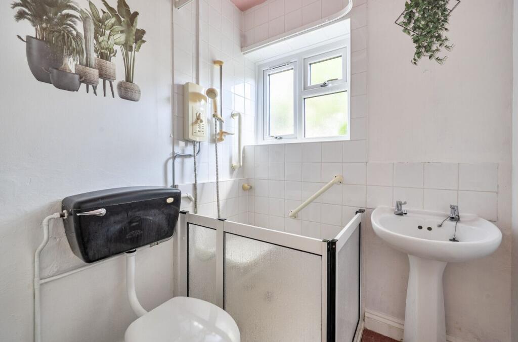 Apartment in Exeter - More