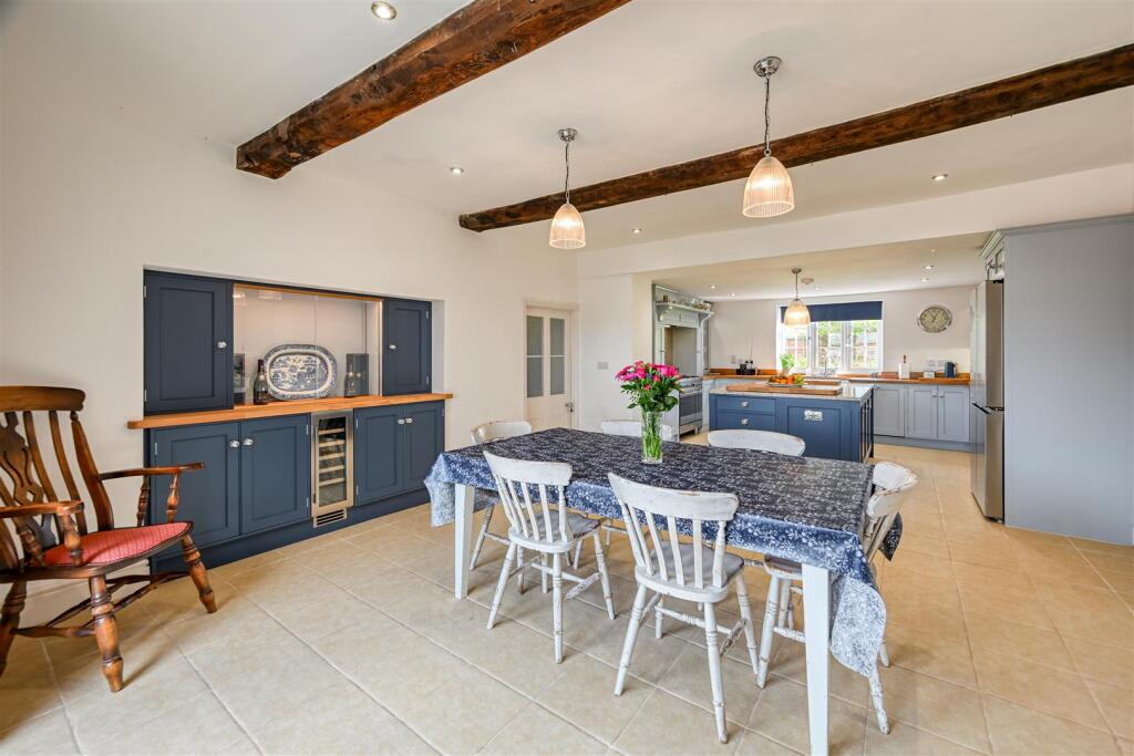 House in Dudley - View 4