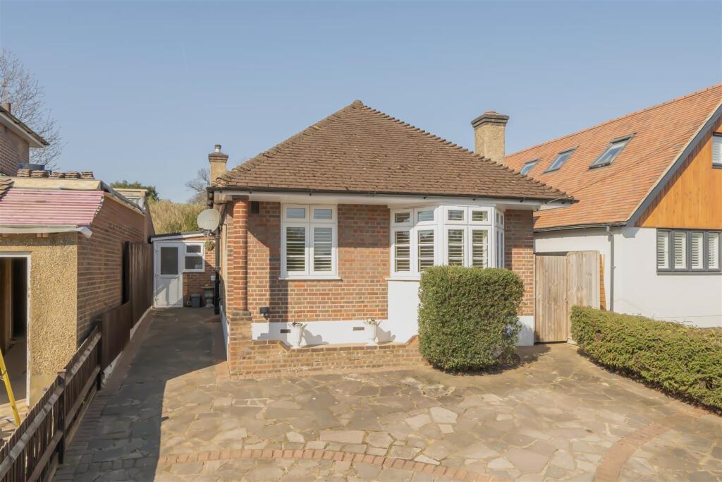Main image of property: Durrants Drive, Croxley Green, Rickmansworth