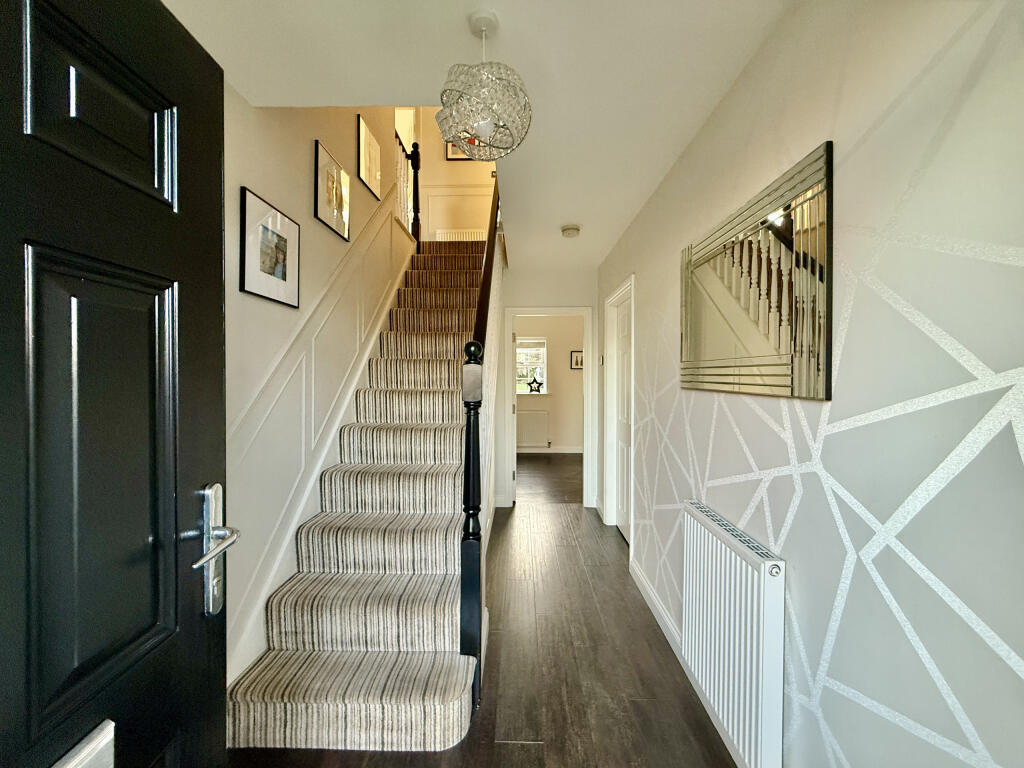 Leafield Gardens, Wrenthorpe, Wakefield photo 4