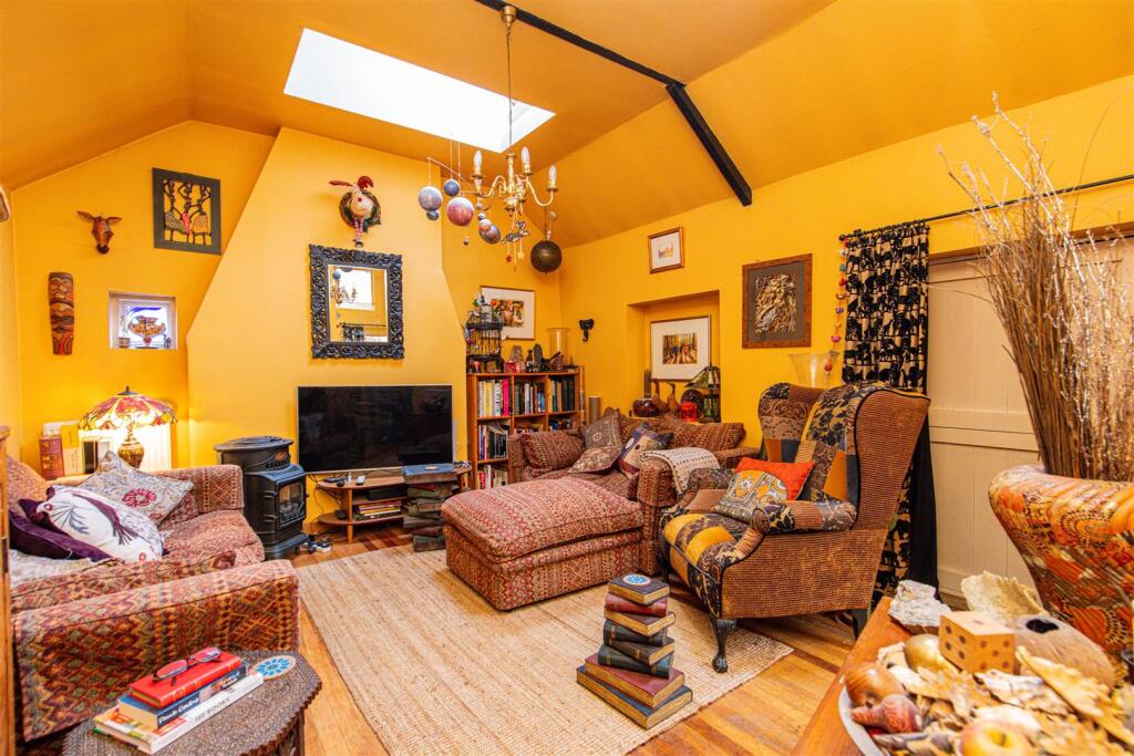 House in Northampton - View 2