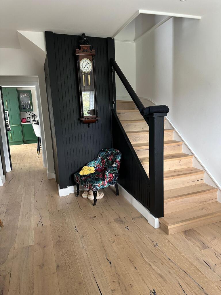 House in Epping Forest, Nazeing - More