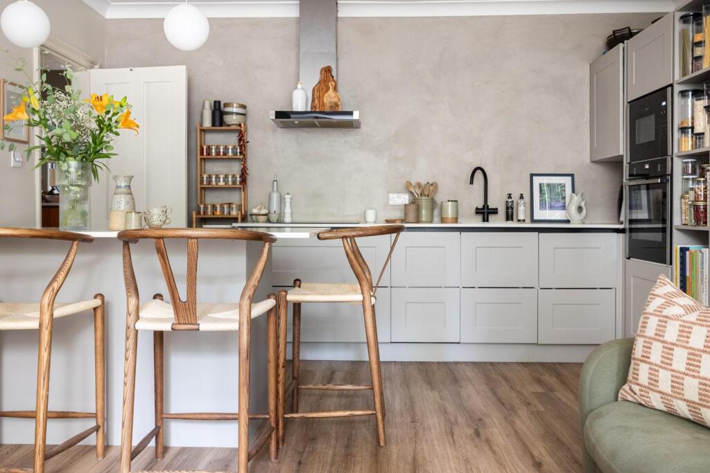 Apartment in Brighton - View 5