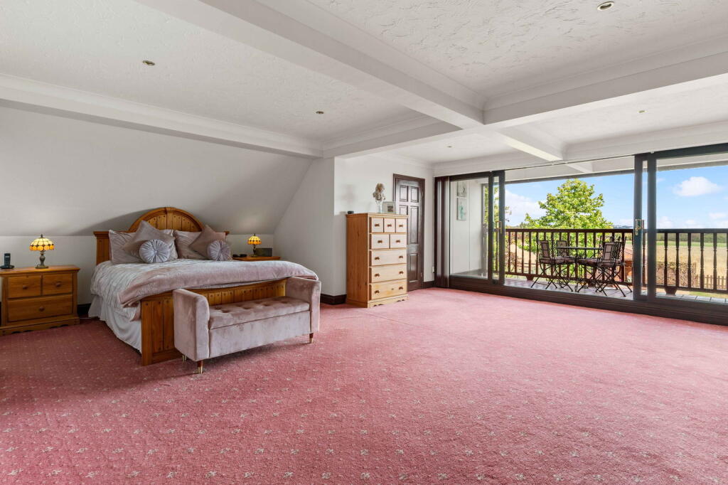 House in Maldon, North Fambridge - View 4
