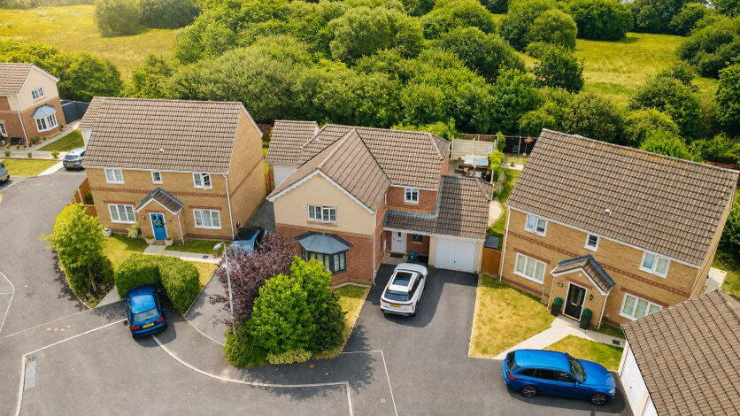 Main image of property: Pant Bryn Isaf, Llwynhendy, Llanelli, Carmarthenshire SA14