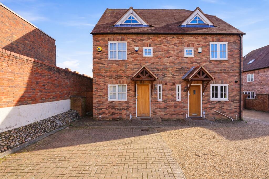 Main image of property: Buckwood Road, Markyate, St. Albans, Hertfordshire, AL3