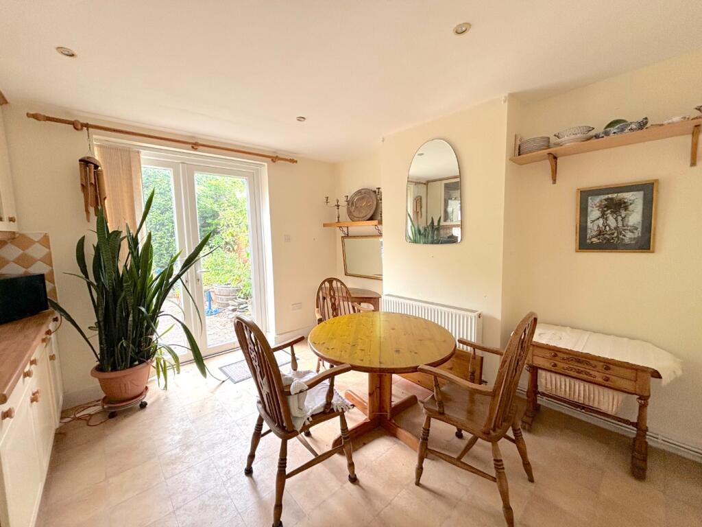 House in Glastonbury, Somerset - View 3