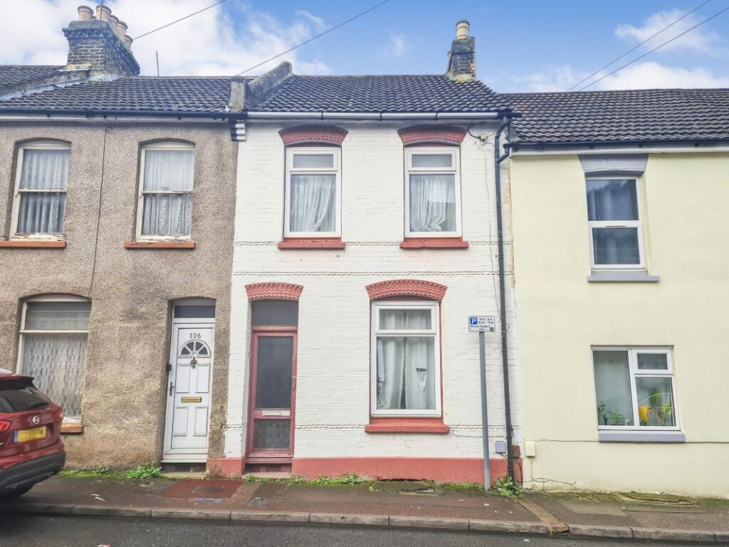 Main image of property: 104 Dale Street, Chatham, Kent, ME4 6QH