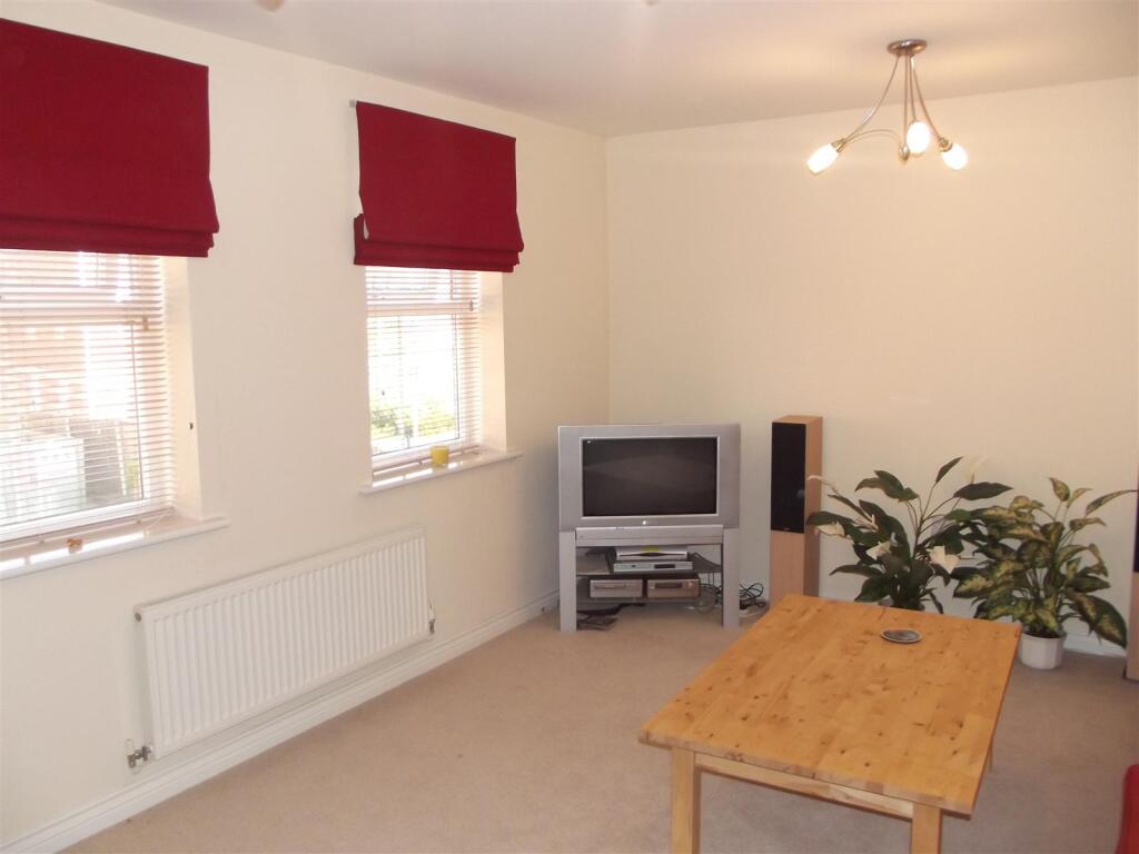 Main image of property: Sherwood Street, Hucknall, NG15