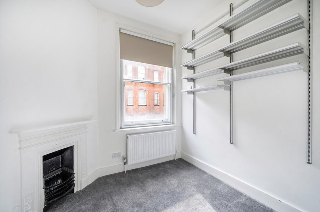 Apartment in London - More