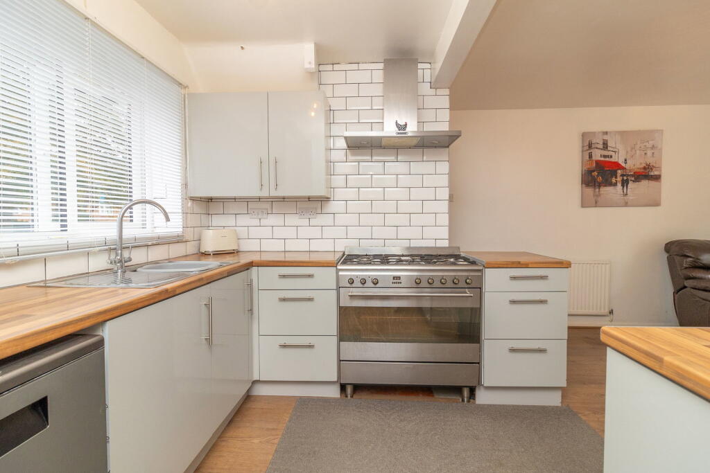 House in Stony Stratford, City of Milton Keynes - View 3