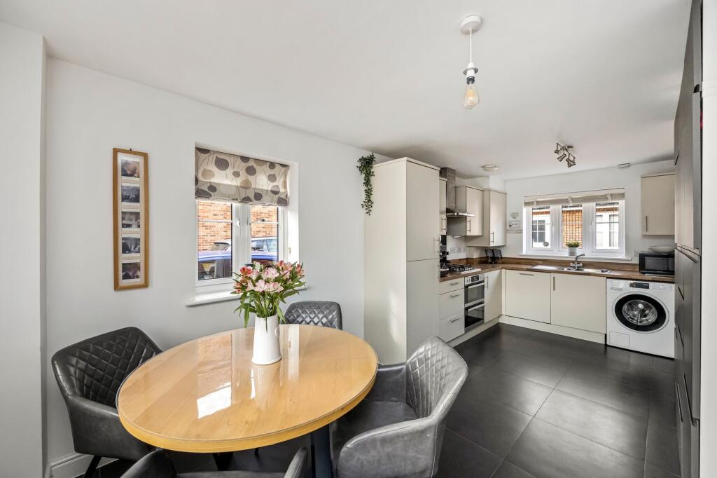 House in Redhill - View 2