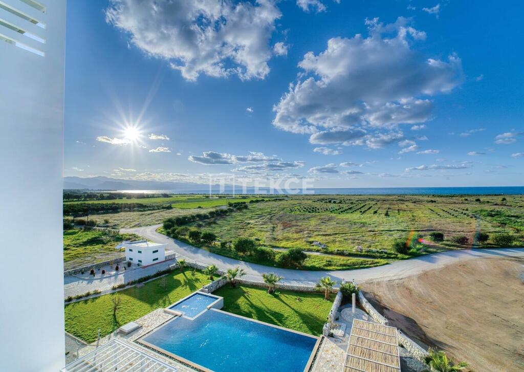Main image of property: Kyrenia/Girne, Gaziveren