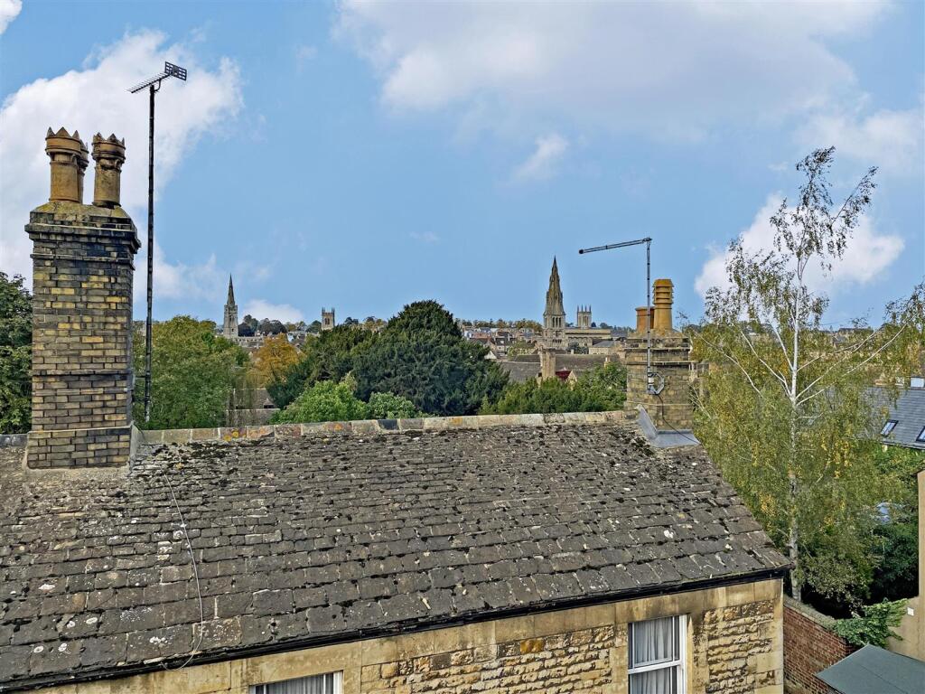 House in South Kesteven, Stamford - View 4