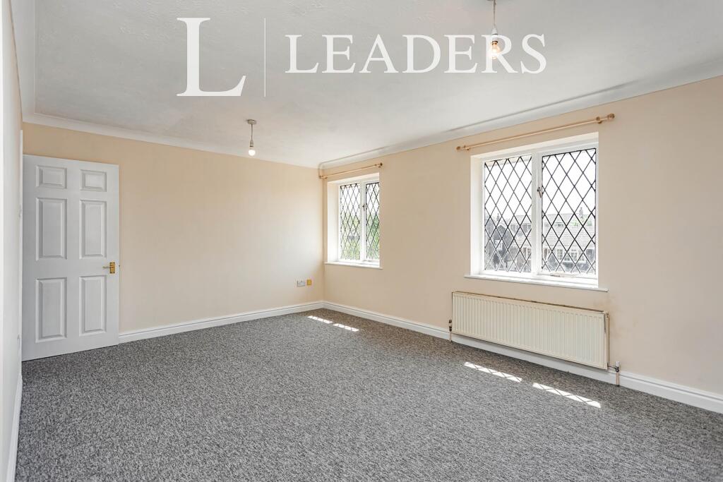 Apartment in Redhill - View 4