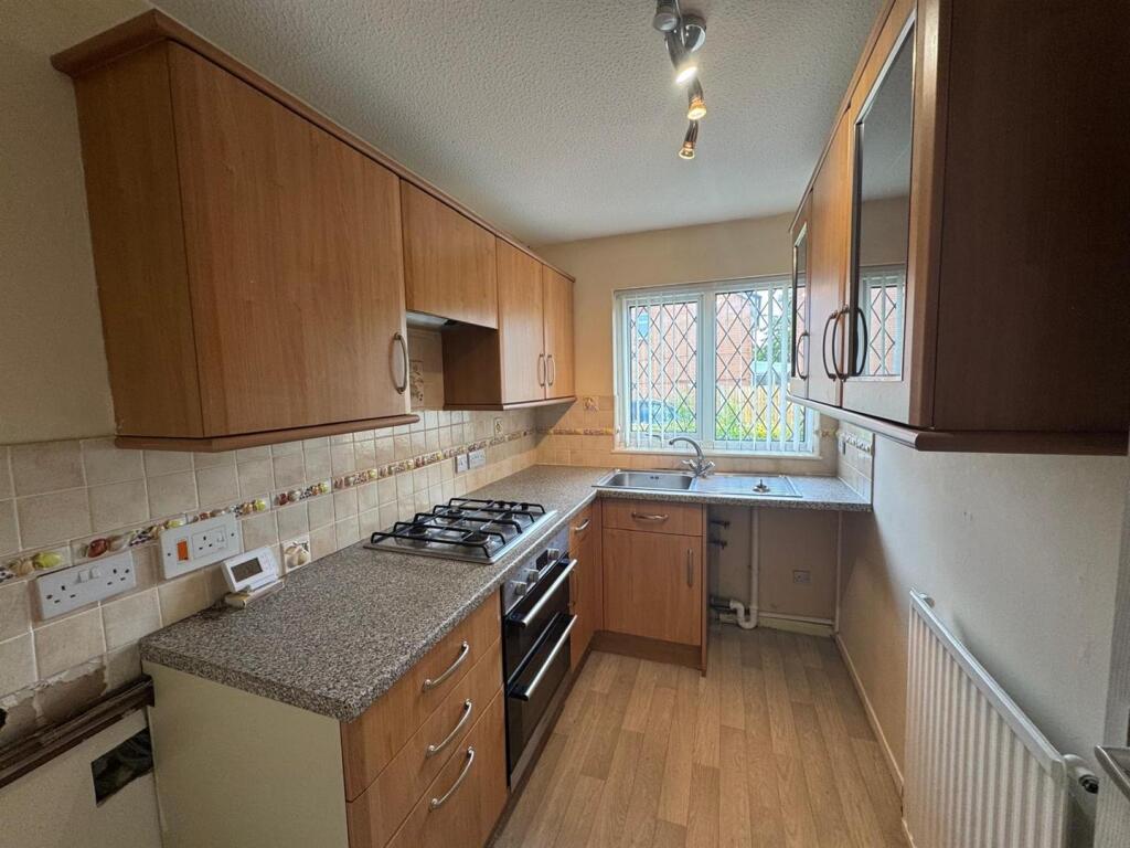 House in Bradford, Low Moor - View 4