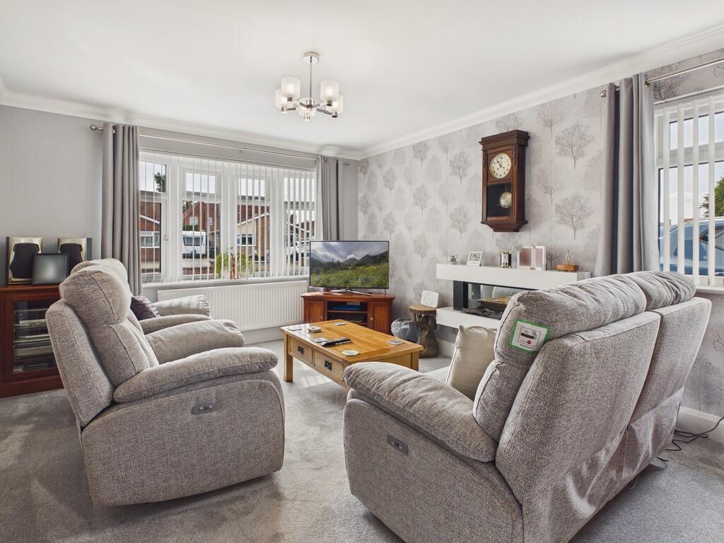House in Lincoln - View 2
