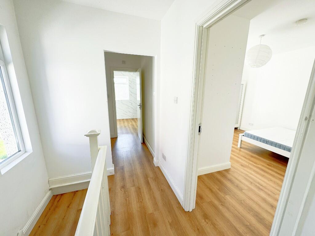 5 bedroom semi-detached house for rent