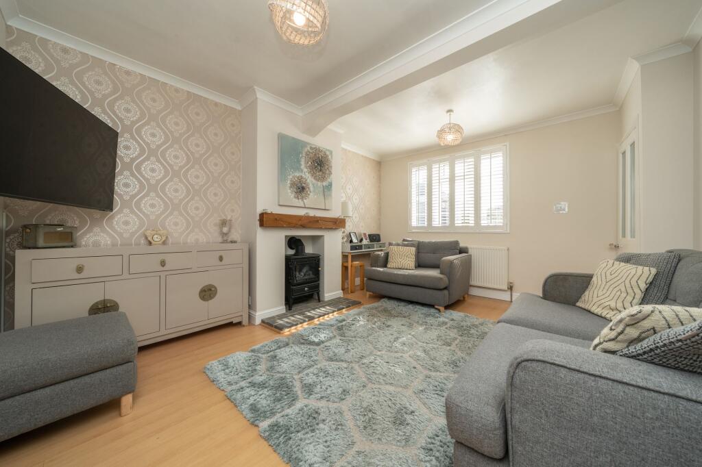 Dawes Avenue, Isleworth, TW7 photo 2