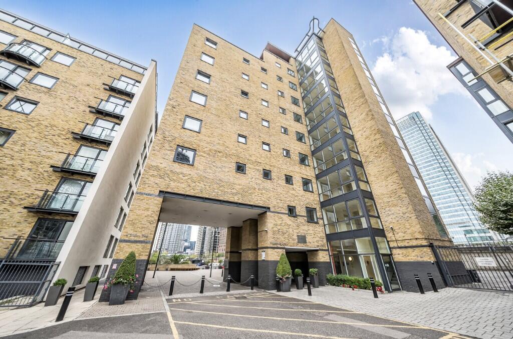 Main image of property: Boardwalk Place, London, E14