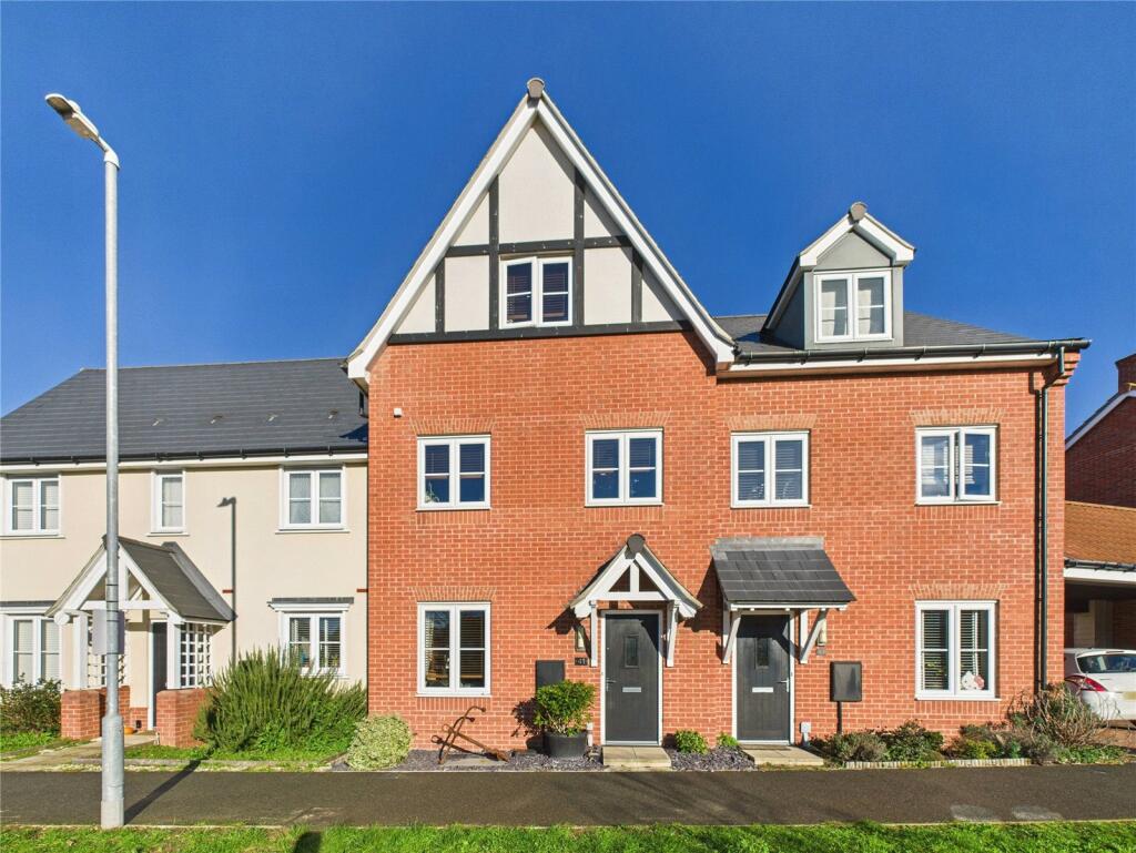 3-bed terraced on The Sandlings, Martlesham, Woodbridge, Suffolk, IP12, £350,000
