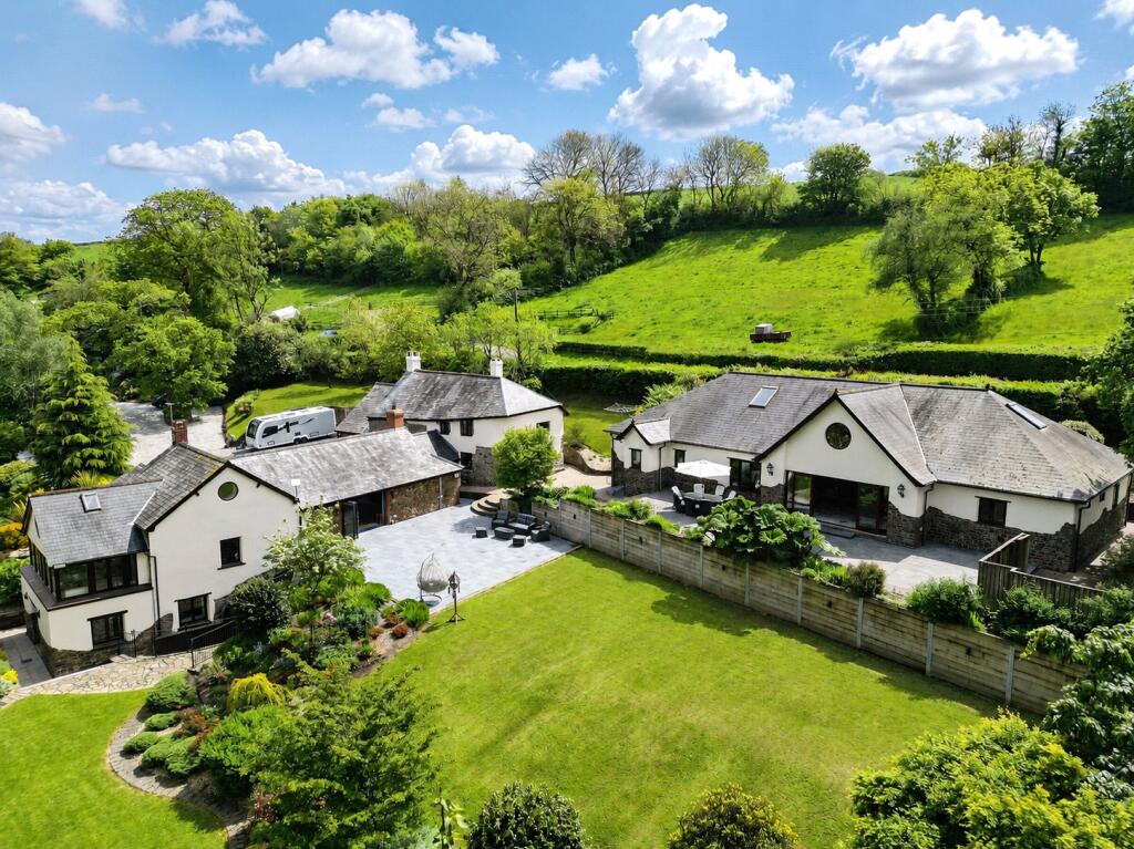 Main image of property: Yeo Vale, Bideford, EX39