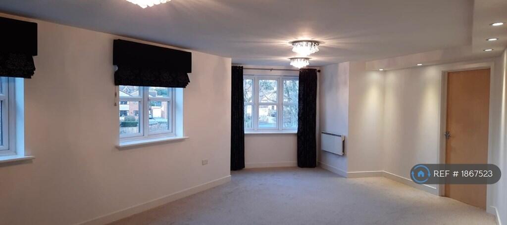 Apartment in Chorley, Eaves Green - View 3