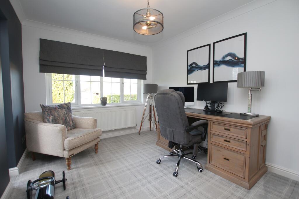 House in West Lindsey, Sudbrooke CP - View 4